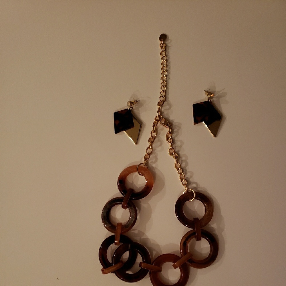 Unique jewelry that stands u out anyday
